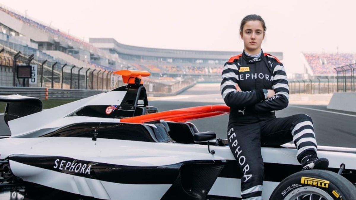 Sephora irrumpe en la F1 Academy y rompe el mito: ni la velocidad es “de chicos” ni la belleza es “de&nbsp;chicas”